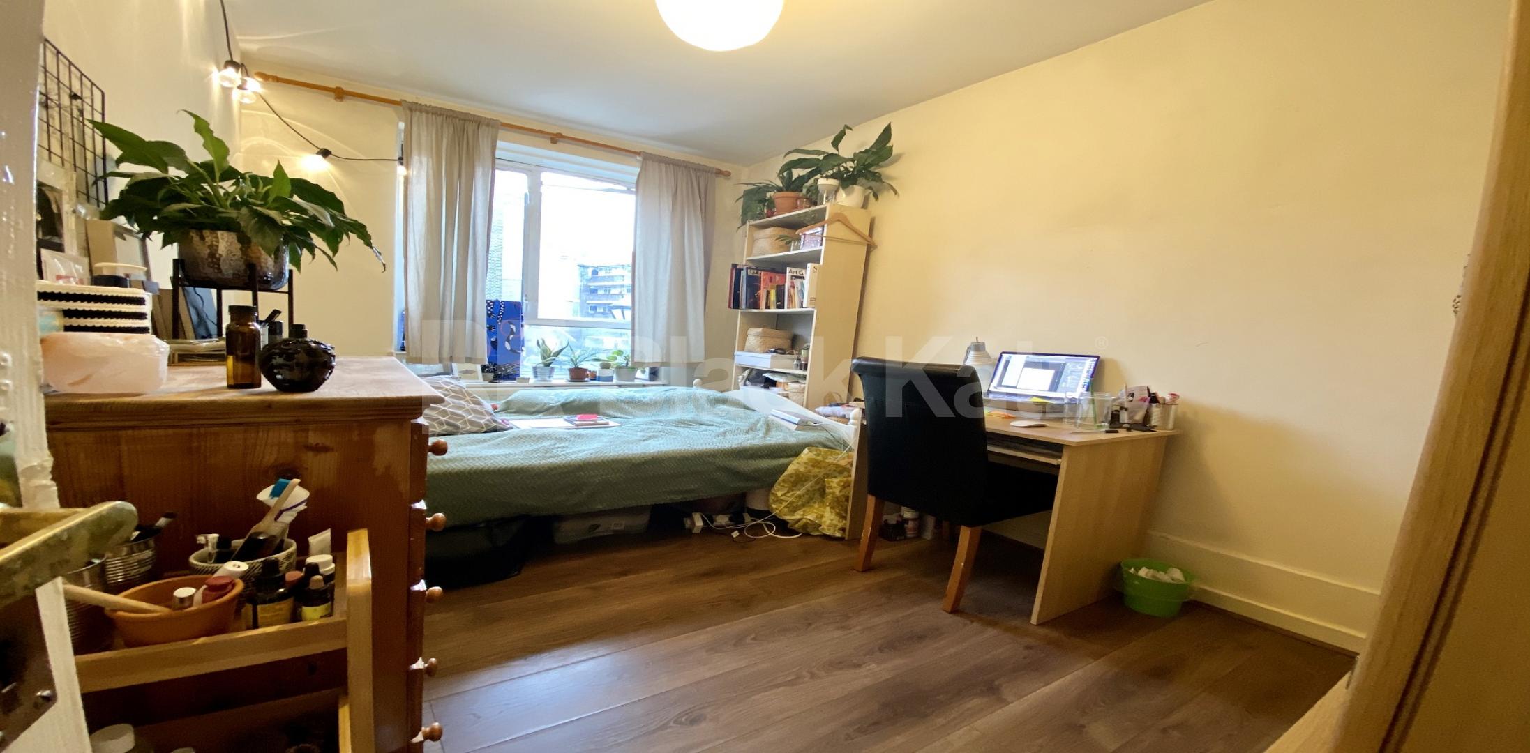 			LET , 4 Bedroom, 1 bath, 1 reception Bungalow			 Browning Street, Elephant & Castle